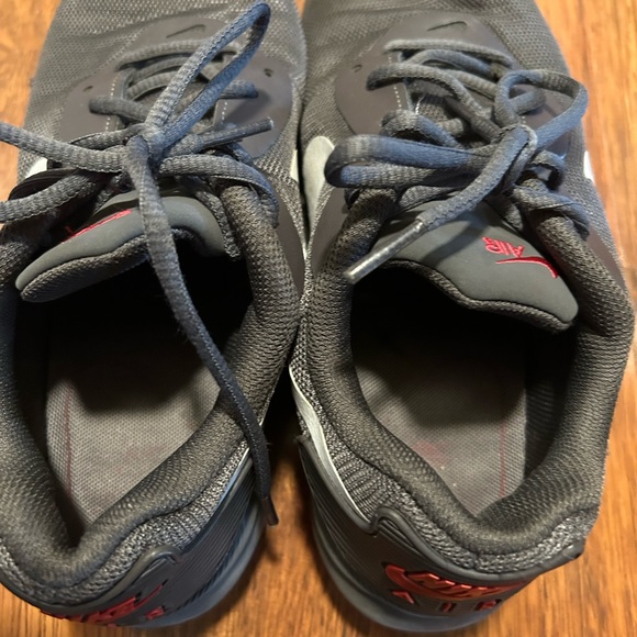 Nike Air Shoes - Picture 6 of 6